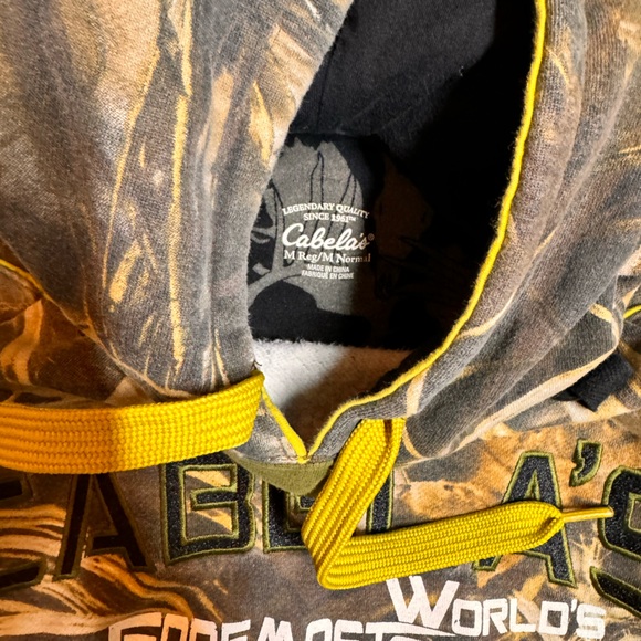 Men’s Cabelas hunting hoodie - Picture 2 of 2